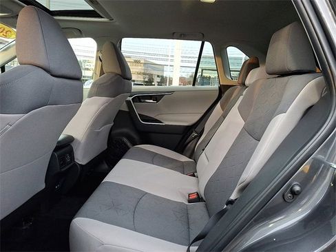 Certified 2022 Toyota RAV4 XLE w/ Convenience Package image 17