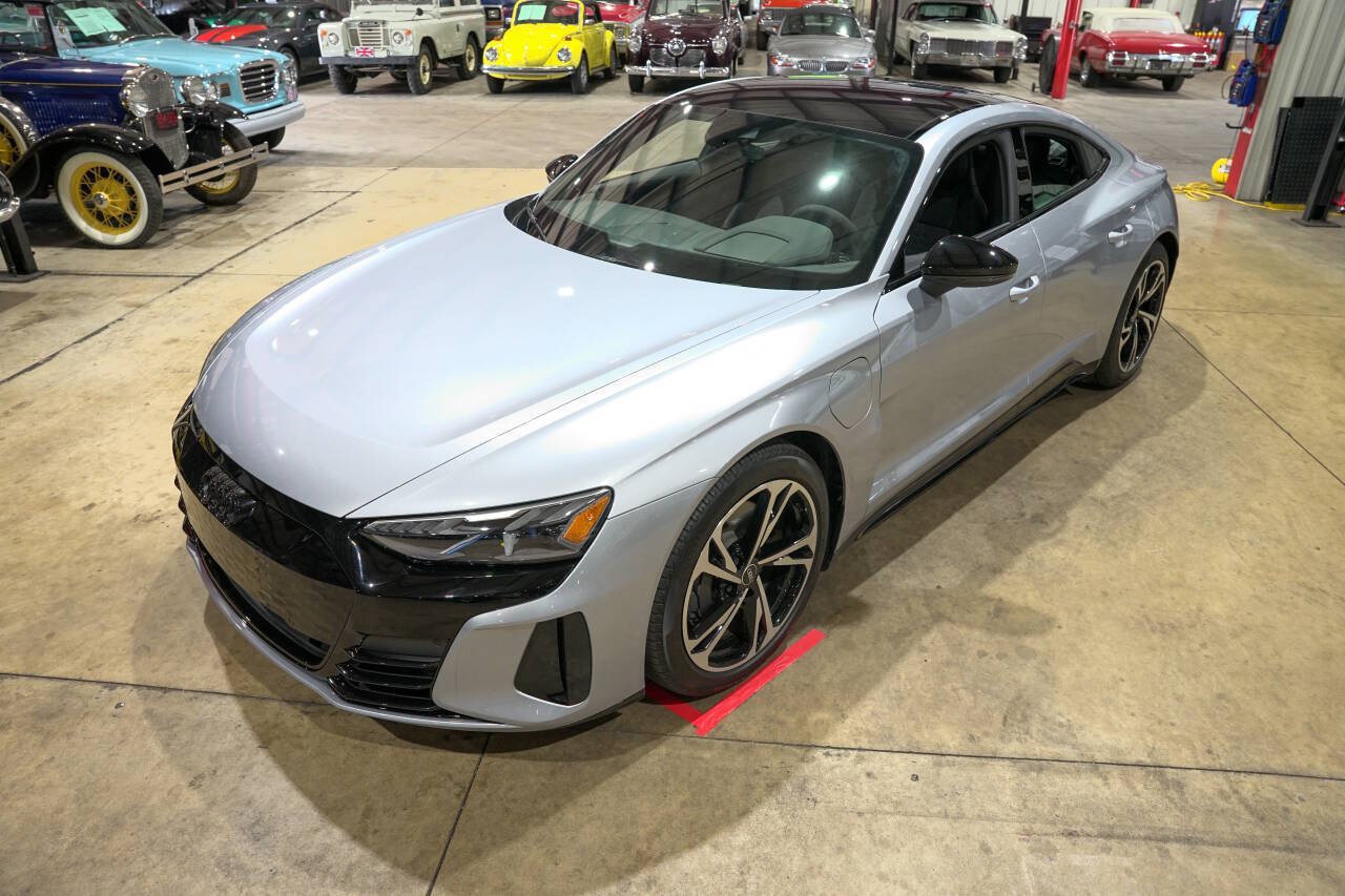 Used 2022 Audi e-tron GT Premium Plus w/ Performance Package AWD/4WD image 15