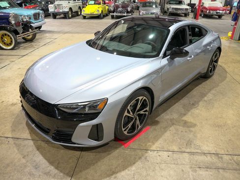 Used 2022 Audi e-tron GT Premium Plus w/ Performance Package AWD/4WD image 15