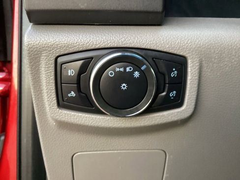 Used 2015 Ford F150 XLT image 54