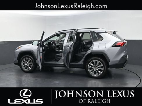 Used 2023 Toyota RAV4 Limited FWD image 33