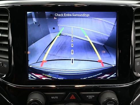 Used 2019 Jeep Grand Cherokee Limited image 26