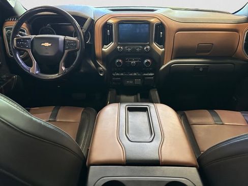 Used 2021 Chevrolet Silverado 1500 High Country w/ Technology Package AWD/4WD image 11