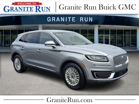 Used 2020 Lincoln Nautilus Premier AWD/4WD image 1