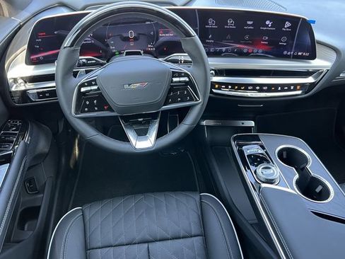 New 2026 Cadillac Lyriq V image 10