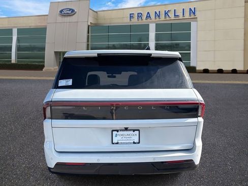 New 2025 Lincoln Navigator Reserve w/ Jet Appearance Package image 6