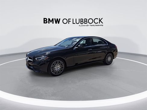 Used 2025 Mercedes-Benz C 300 Sedan image 4