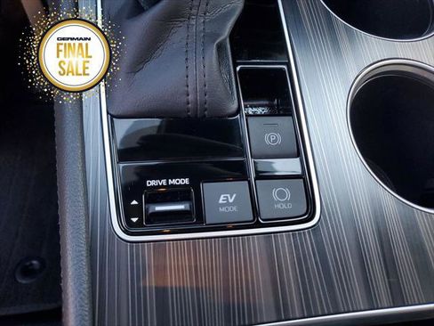 Certified 2022 Toyota Sienna Platinum image 29