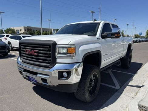 Used 2016 GMC Sierra 2500 SLT AWD/4WD image 3