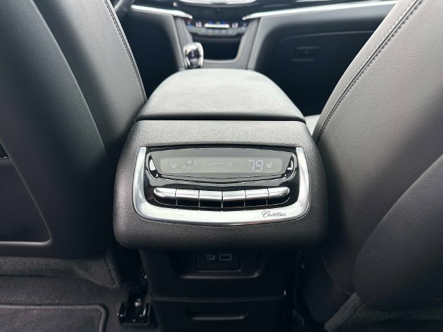 Used 2023 Cadillac XT6 Sport w/ LPO, Floor Liner Package AWD/4WD image 17