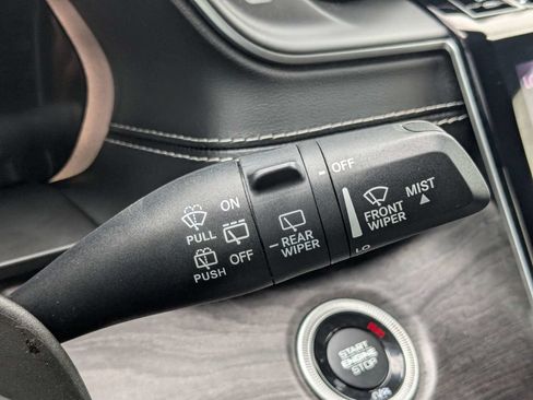 Used 2021 Jeep Grand Cherokee L Limited RWD image 35