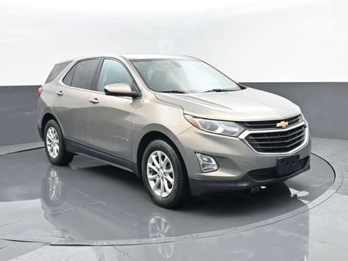 Used 2019 Chevrolet Equinox LT FWD image 3