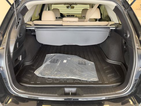 Used 2018 Subaru Outback 2.5i Limited image 5