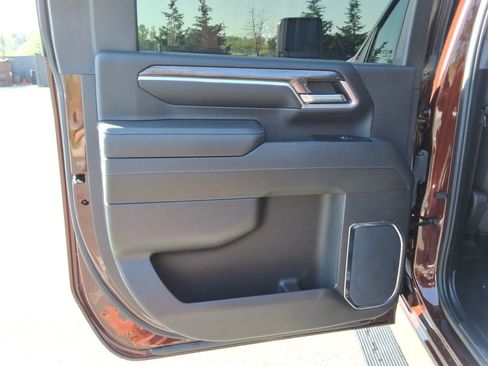 Used 2024 Chevrolet Silverado 2500 LTZ w/ LTZ Plus Package image 18