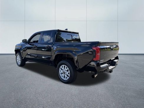 Used 2024 Toyota Tacoma SR5 AWD/4WD image 7
