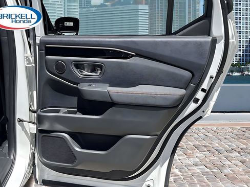 New 2026 Honda Pilot Sport image 12