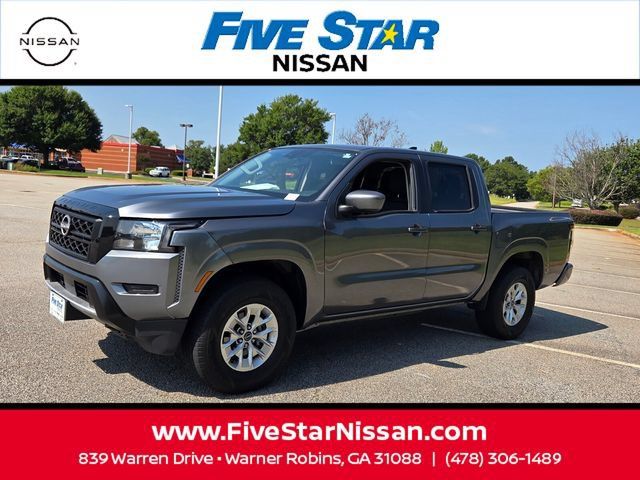 Used 2024 Nissan Frontier SV AWD/4WD image 3