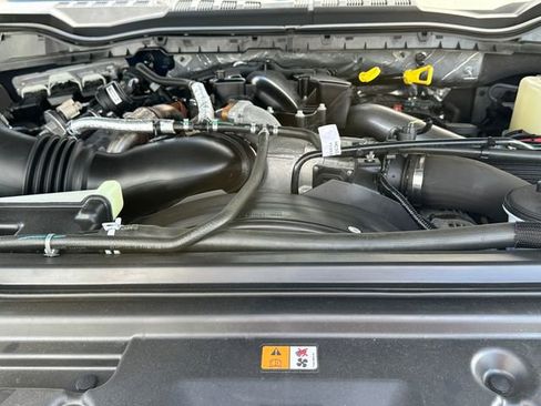 Used 2019 Ford F450 Platinum w/ Platinum Ultimate Package AWD/4WD image 39
