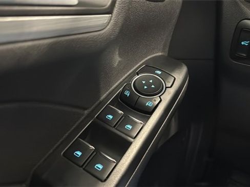 Used 2024 Ford Escape Platinum image 21