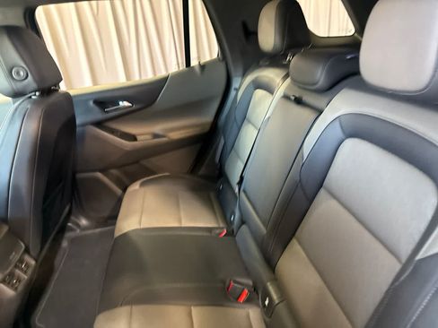 Used 2025 Chevrolet Equinox LT w/ Convenience Package II FWD image 17