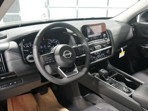 New 2025 Nissan Pathfinder SV w/ Cargo Package image 9