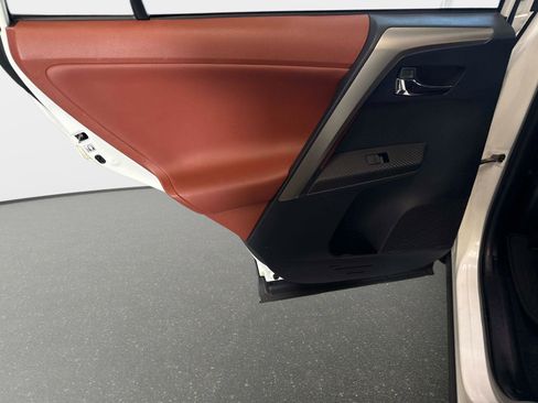 Used 2013 Toyota RAV4 Limited image 11