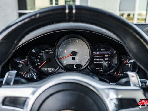 Used 2015 Porsche 911 Carrera 4S image 6