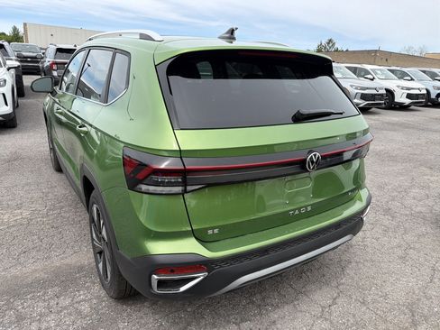 New 2026 Volkswagen Taos SE AWD/4WD image 5