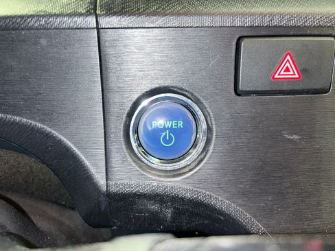 Used 2014 Toyota Prius C Three image 15