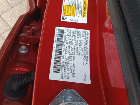 Used 2025 Acura Integra image 10