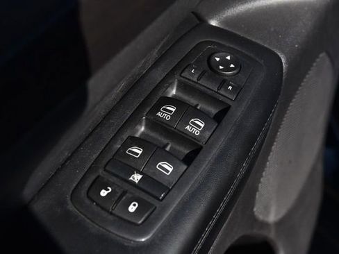 Used 2017 Jeep Grand Cherokee Laredo w/ Quick Order Package 23E image 8