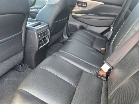 Used 2016 Nissan Murano Platinum w/ Platinum Technology Package AWD/4WD image 18
