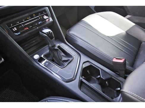 Used 2024 Volkswagen Tiguan SE R-Line image 21