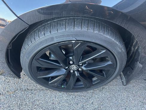 Used 2025 Toyota Corolla SE image 14