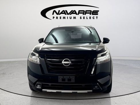 Used 2022 Nissan Pathfinder SL w/ SL Premium Package FWD image 2