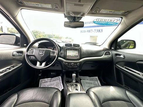 Used 2017 Dodge Journey Crossroad FWD image 13