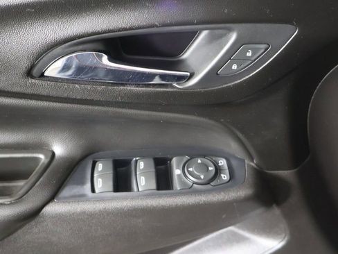 Used 2019 Chevrolet Equinox LT w/ Driver Convenience Package FWD image 31