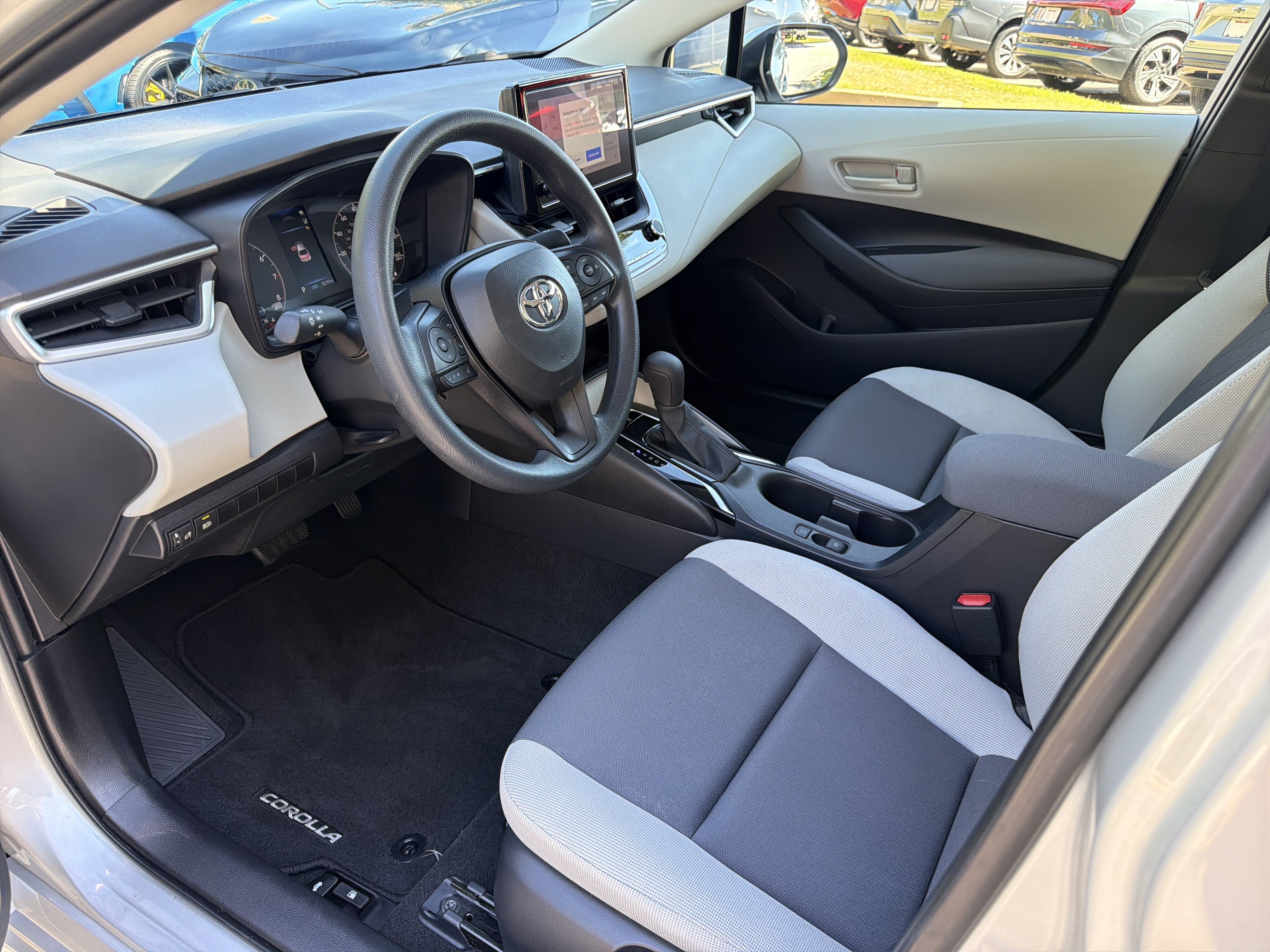 Used 2024 Toyota Corolla LE FWD image 15