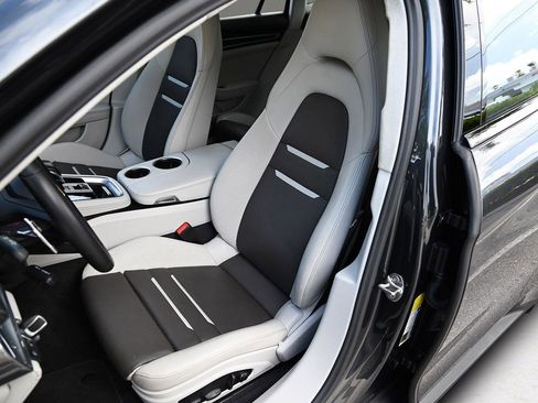 Used 2023 Porsche Panamera GTS image 45