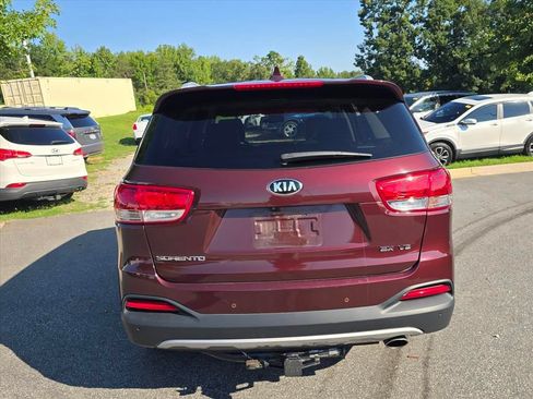 Used 2016 Kia Sorento EX w/ EX Premium Package FWD image 4