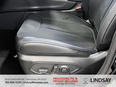 New 2025 Jeep Grand Cherokee Altitude AWD/4WD image 17