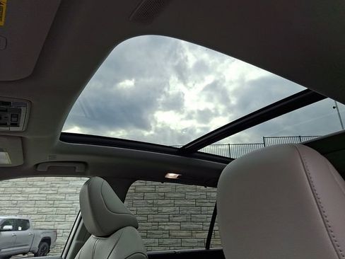 Used 2024 Toyota Grand Highlander Limited image 15