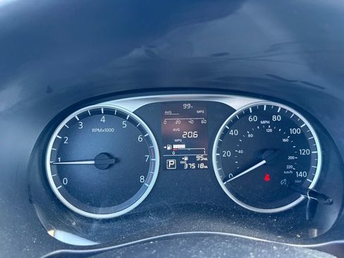 Used 2021 Nissan Kicks S FWD image 20