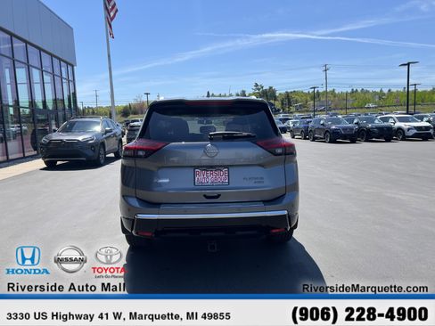 Used 2024 Nissan Rogue Platinum AWD/4WD image 7