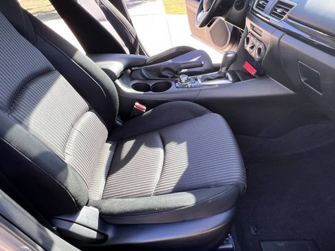 Used 2016 MAZDA MAZDA3 i Sport w/ Preferred Equipment Package image 27