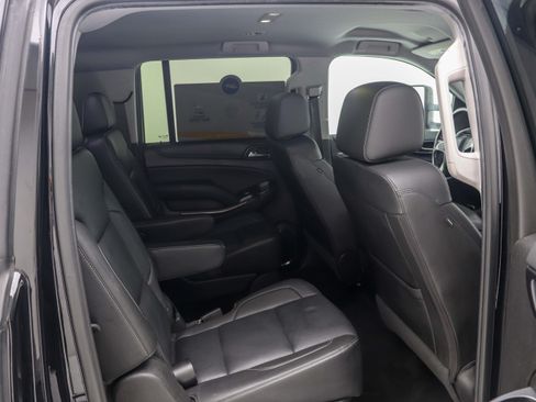 Used 2018 Chevrolet Suburban 3500 LT AWD/4WD image 16