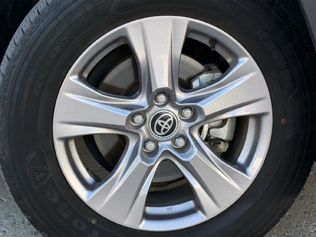 Certified 2025 Toyota RAV4 LE AWD/4WD image 12