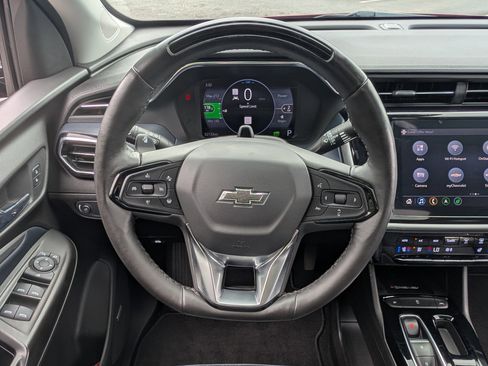 Used 2022 Chevrolet Bolt EUV Premier w/ Launch Edition FWD image 24