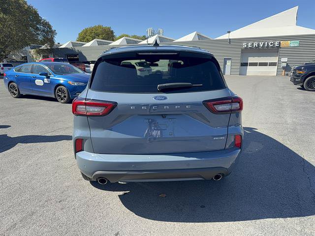 Used 2023 Ford Escape ST-Line w/ Tech Pack #1 AWD/4WD image 3
