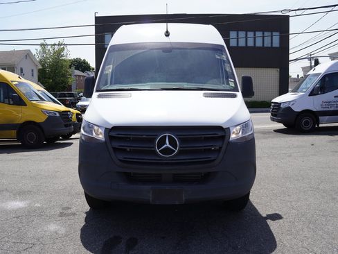 Used 2023 Mercedes-Benz Sprinter 1500 image 10
